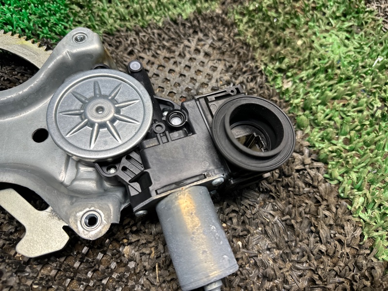 Стеклоподъемник, 10000 рублей, Москва