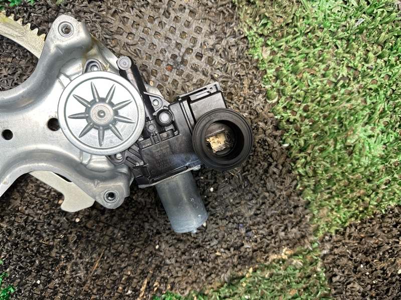 Стеклоподъемник, 10000 рублей, Москва