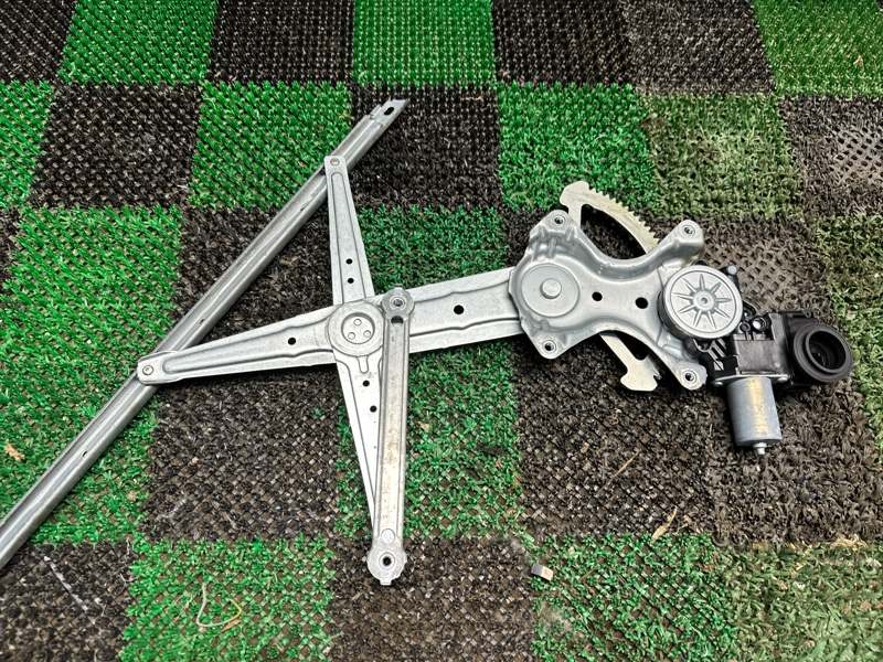 Стеклоподъемник, 10000 рублей, Москва