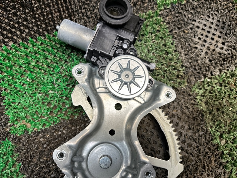 Стеклоподъемник, 10000 рублей, Москва