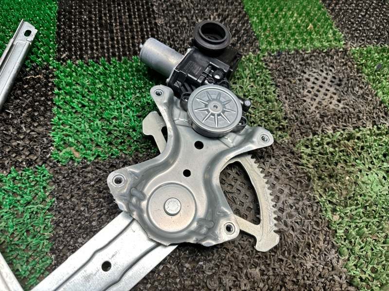 Стеклоподъемник, 10000 рублей, Москва