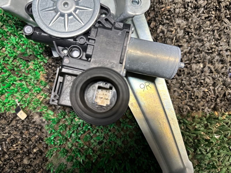 Стеклоподъемник, 10000 рублей, Москва