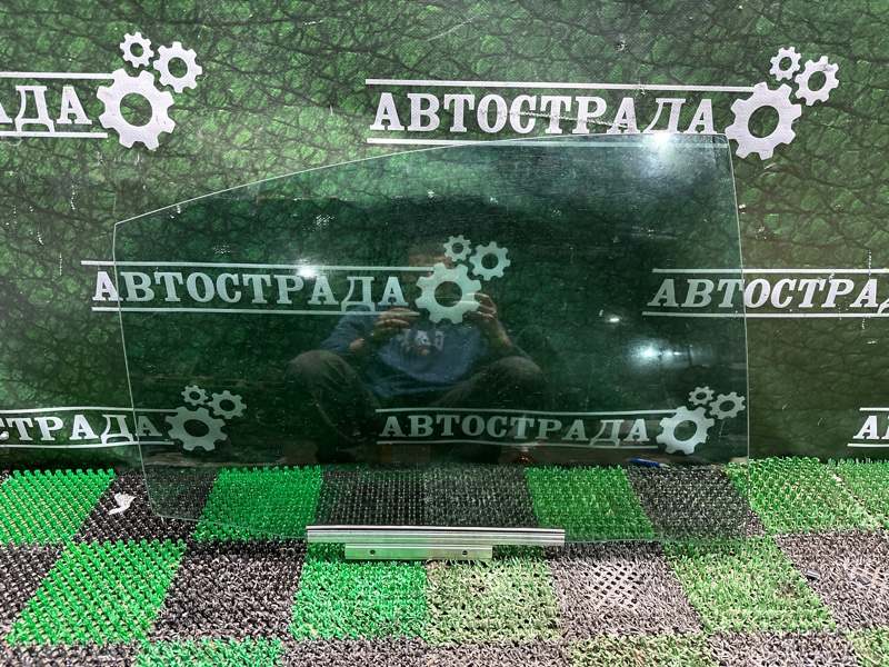 Стекло двери, 30000 рублей, Москва