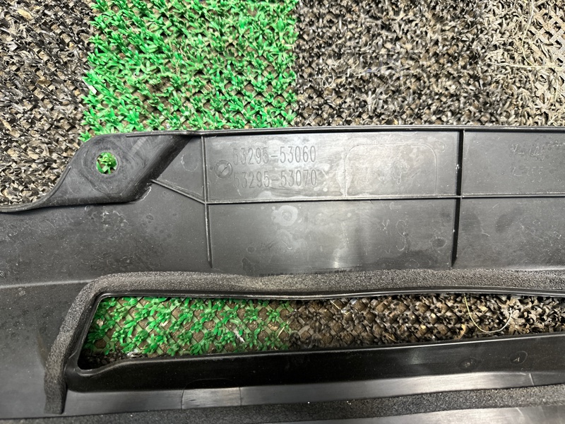 Накладка замка капота, 10000 рублей, Москва