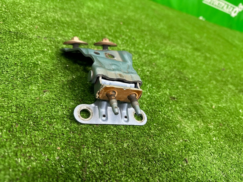 Петля крышки багажника, 2000 рублей, Москва