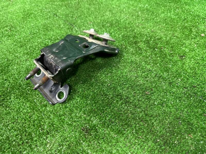 Петля крышки багажника, 2000 рублей, Москва