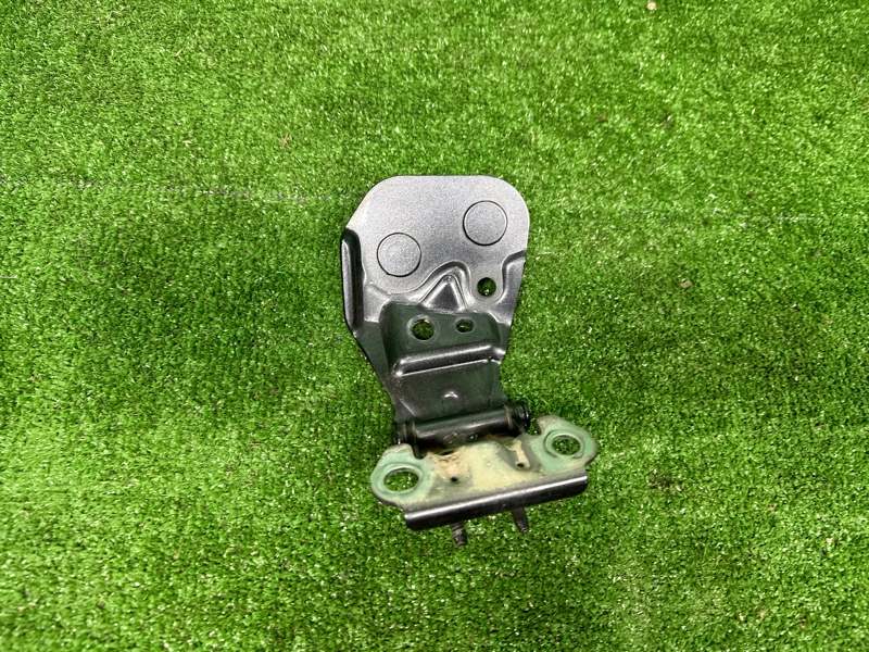 Петля крышки багажника, 2000 рублей, Москва