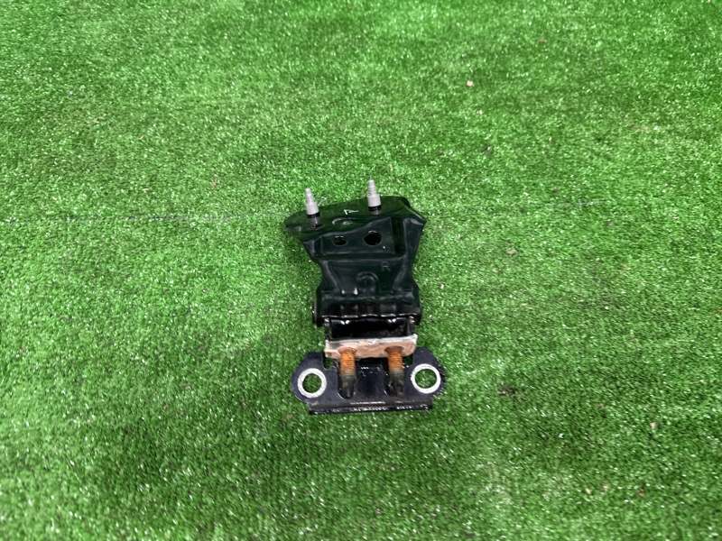 Петля крышки багажника, 2000 рублей, Москва