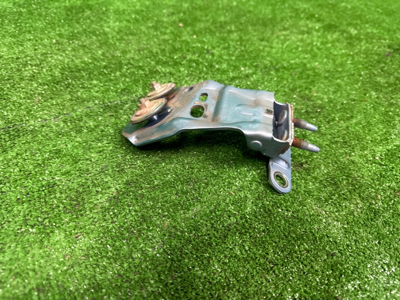 Петля крышки багажника, 2000 рублей, Москва