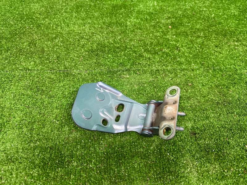 Петля крышки багажника, 2000 рублей, Москва