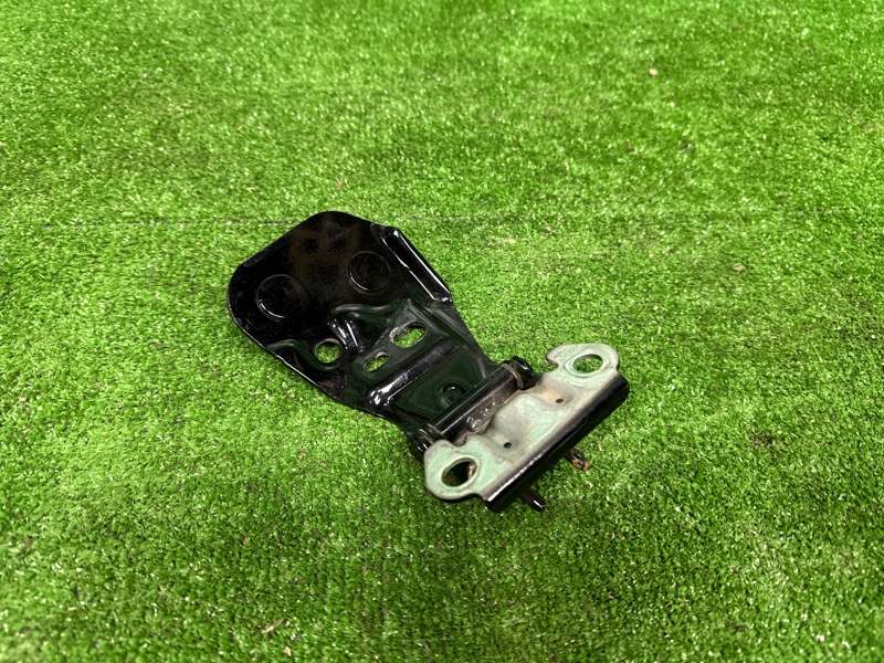 Петля крышки багажника, 2000 рублей, Москва