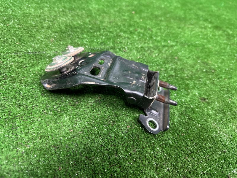 Петля крышки багажника, 4000 рублей, Москва