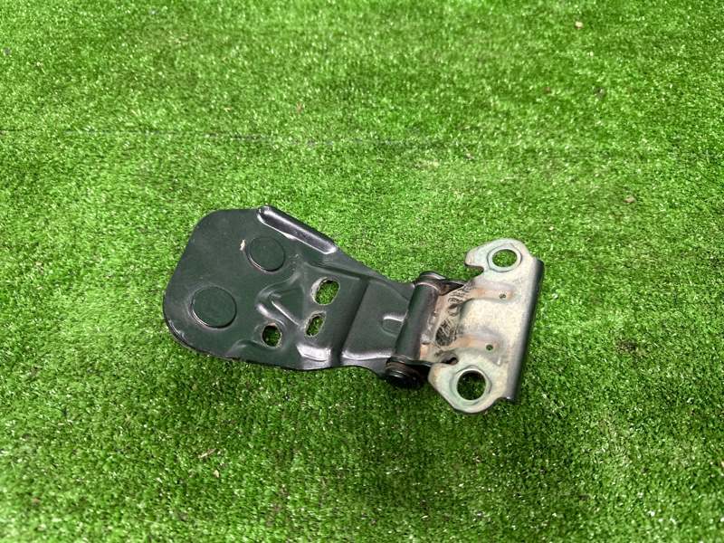 Петля крышки багажника, 4000 рублей, Москва