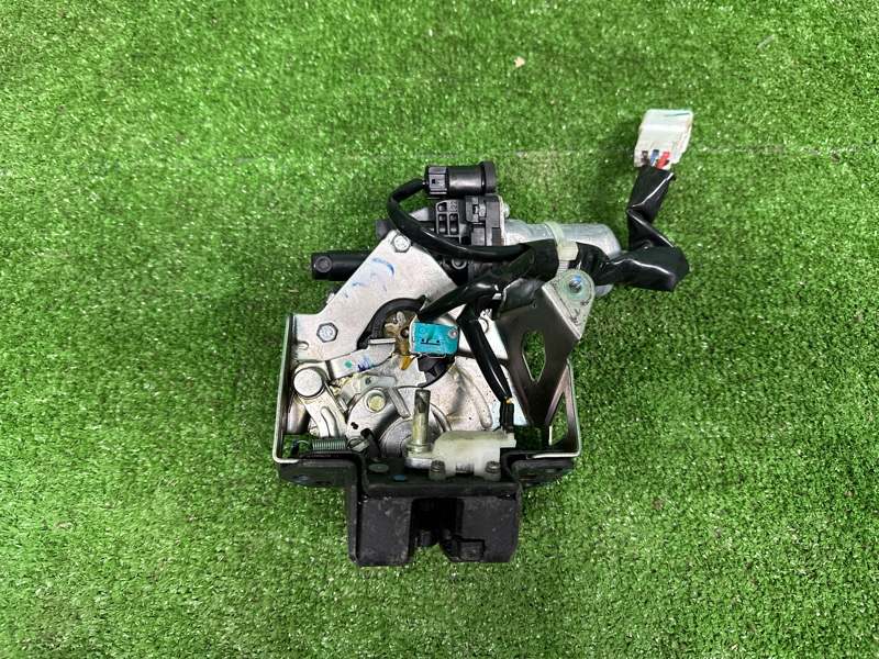 Замок двери багажника, 8000 рублей, Москва