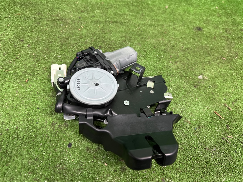 Замок багажника, 15000 рублей, Москва