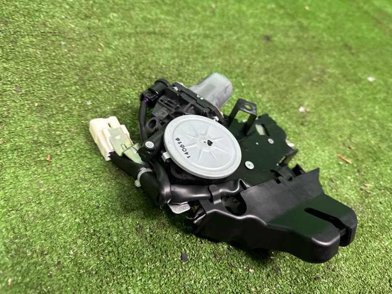 Замок багажника, 15000 рублей, Москва