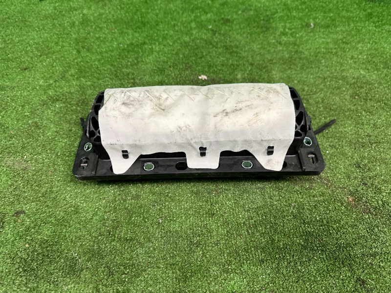 Подушка безопасности пассажира, 5000 рублей, Москва