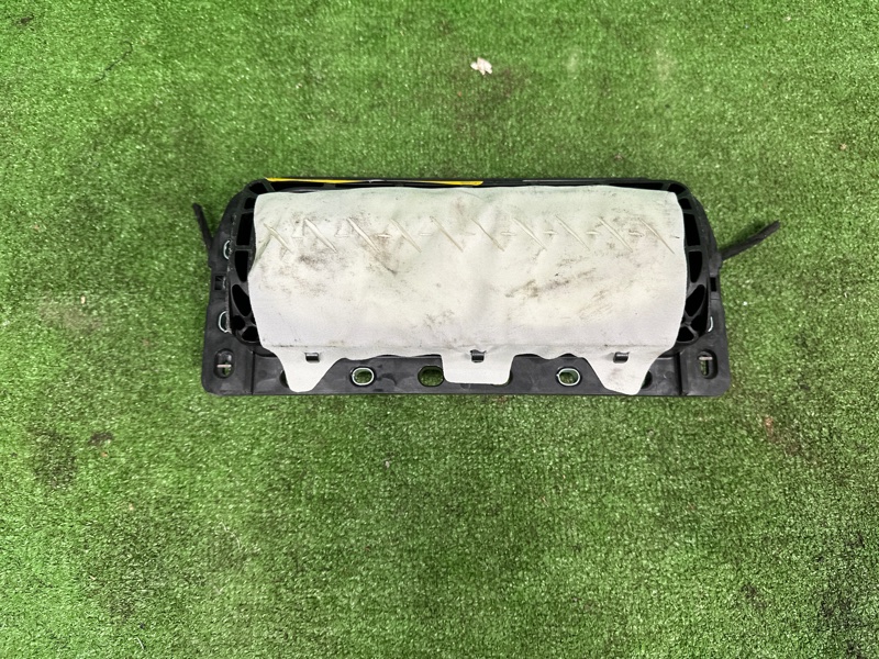 Подушка безопасности пассажира, 5000 рублей, Москва