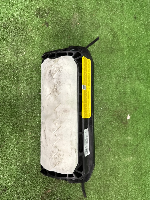 Подушка безопасности пассажира, 5000 рублей, Москва