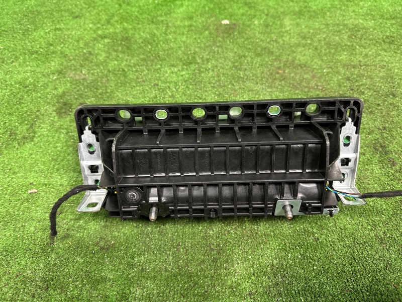 Подушка безопасности пассажира, 5000 рублей, Москва