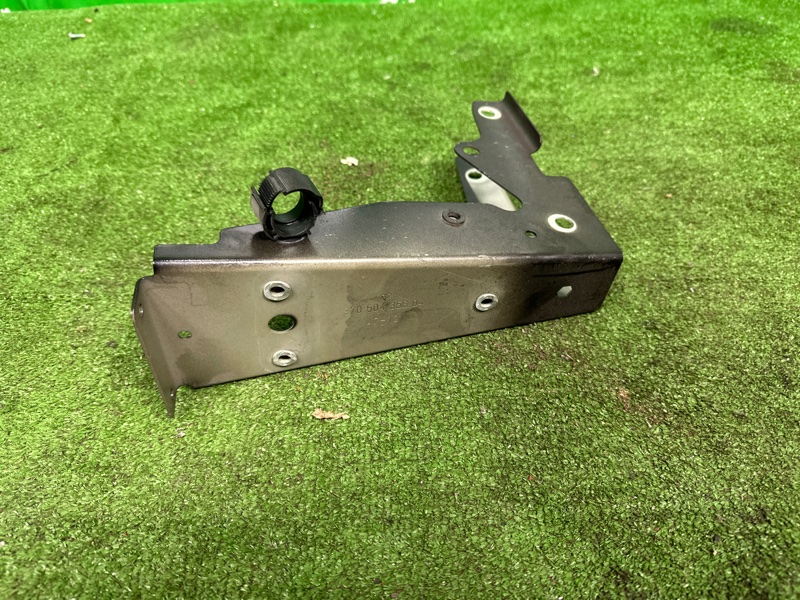 Кронштейн крыла, 5000 рублей, Москва