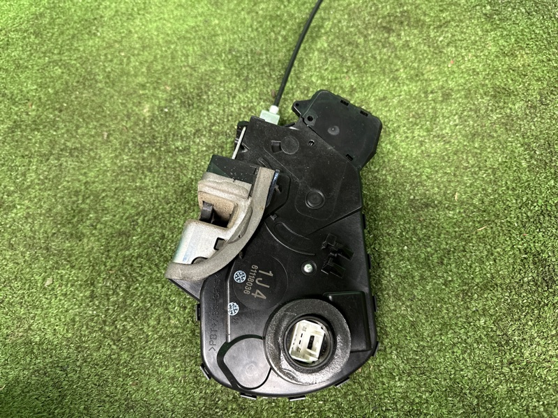 Замок багажника, 8000 рублей, Москва