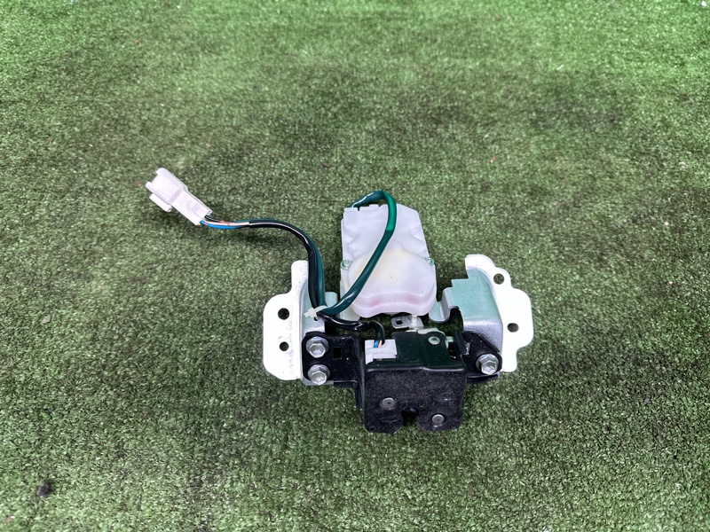 Замок стекла багажника, 2000 рублей, Москва