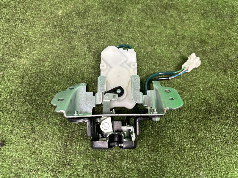 Замок стекла багажника, 2000 рублей, Москва