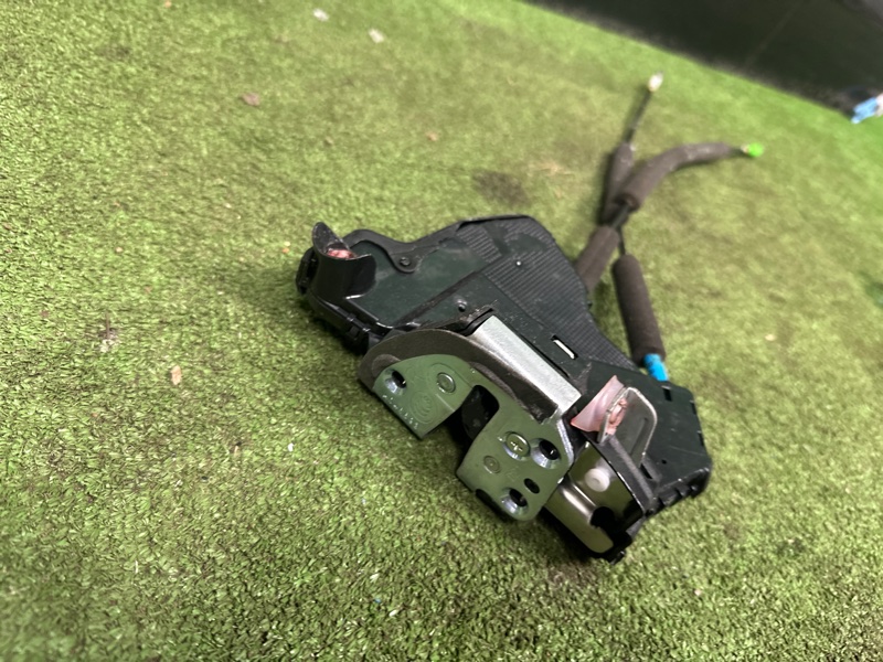 Замок боковой двери, 5000 рублей, Москва