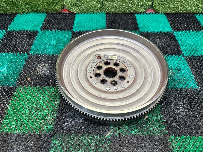 Маховик, 10000 рублей, Москва