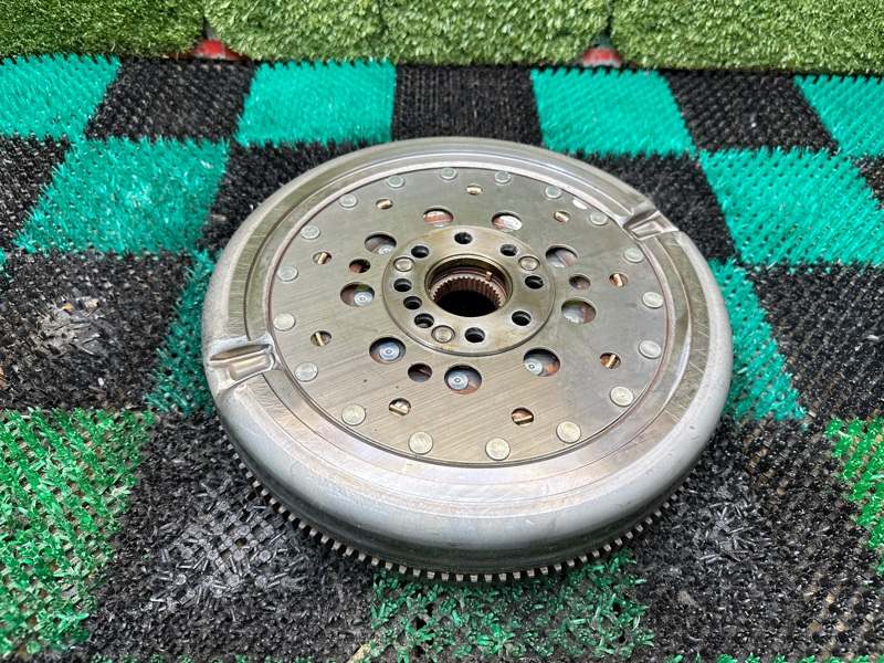 Маховик, 10000 рублей, Москва