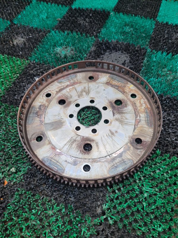 Маховик, 8000 рублей, Москва