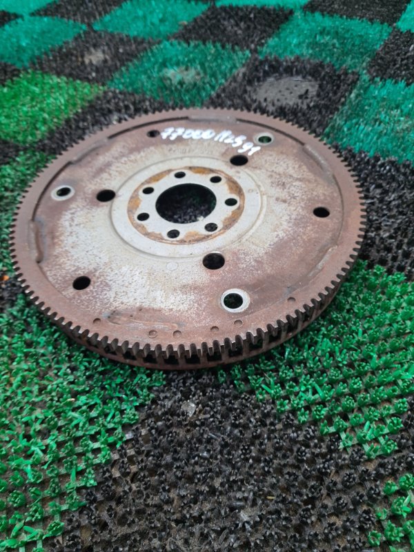 Маховик, 8000 рублей, Москва