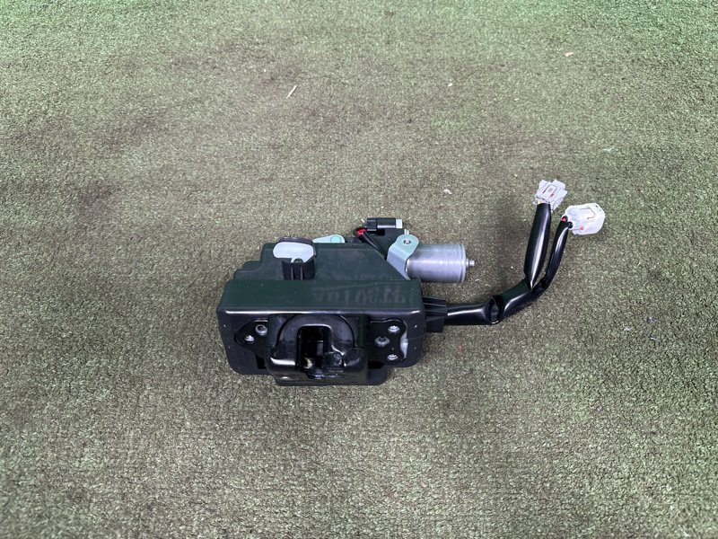 Замок багажника, 20000 рублей, Москва