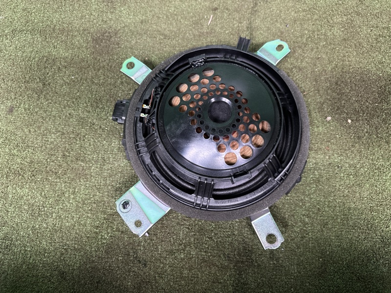 Сабвуфер, 4000 рублей, Москва