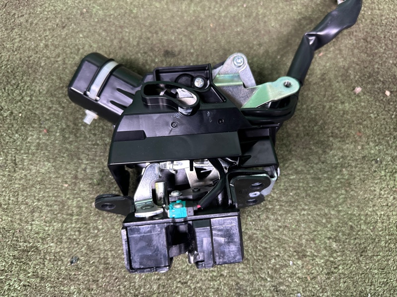 Замок багажника, 5000 рублей, Москва