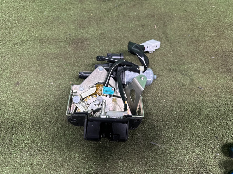 Замок багажника, 5000 рублей, Москва