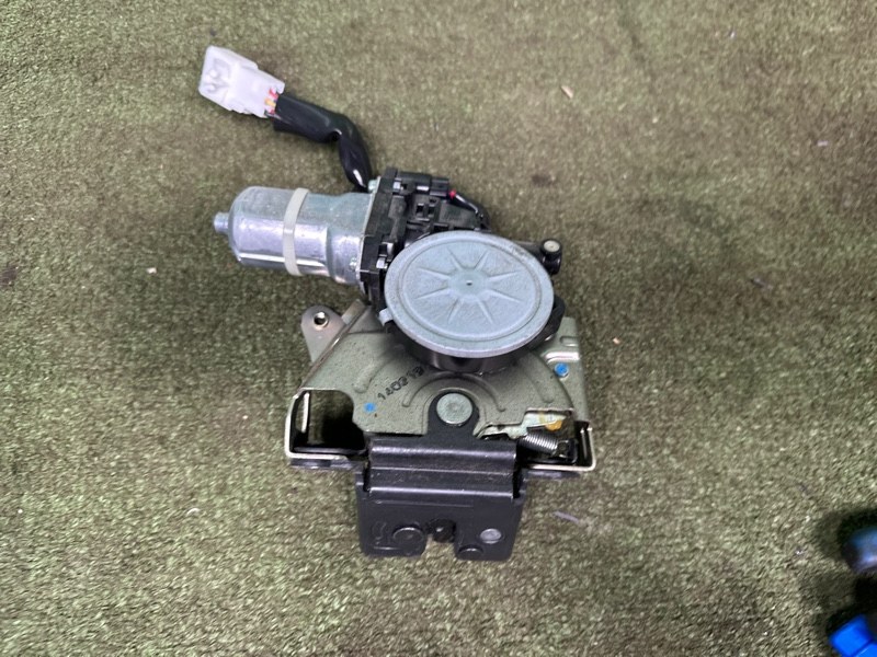 Замок багажника, 5000 рублей, Москва