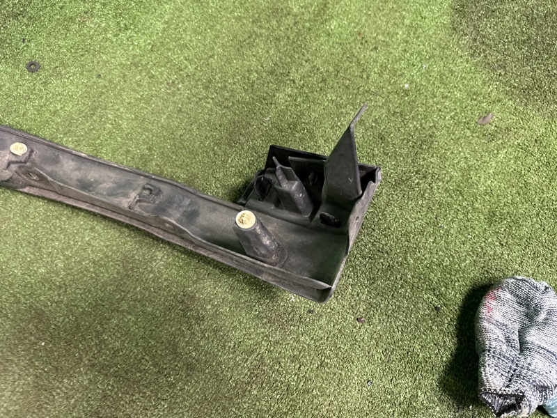 Молдинг на крыло, 2000 рублей, Москва