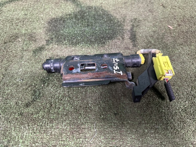 Пиропатрон капота, 22000 рублей, Москва