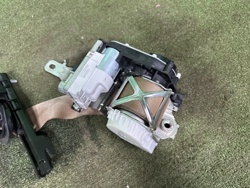 Ремень безопасности, 10000 рублей, Москва