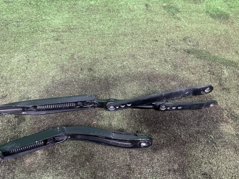 Дворник лобового стекла, 8000 рублей, Москва