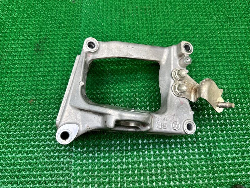 Кронштейн опоры двигателя, 15000 рублей, Москва