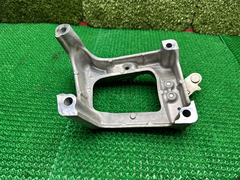 Кронштейн опоры двигателя, 15000 рублей, Москва