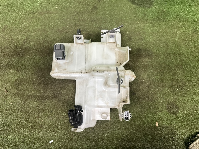 Бачок омывателя, 3000 рублей, Москва