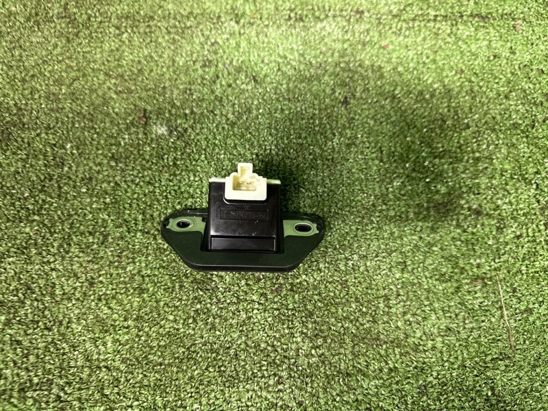 Кнопка открывания багажника, 1500 рублей, Москва