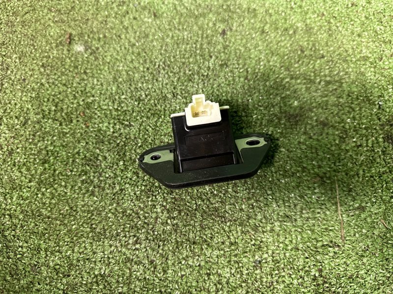 Кнопка открывания багажника, 1500 рублей, Москва