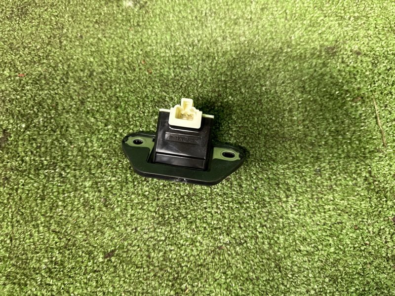 Кнопка открывания багажника, 1500 рублей, Москва