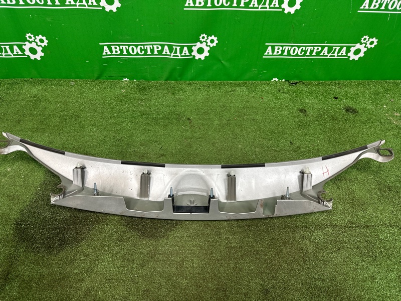 Накладка крышки багажника, 20000 рублей, Москва