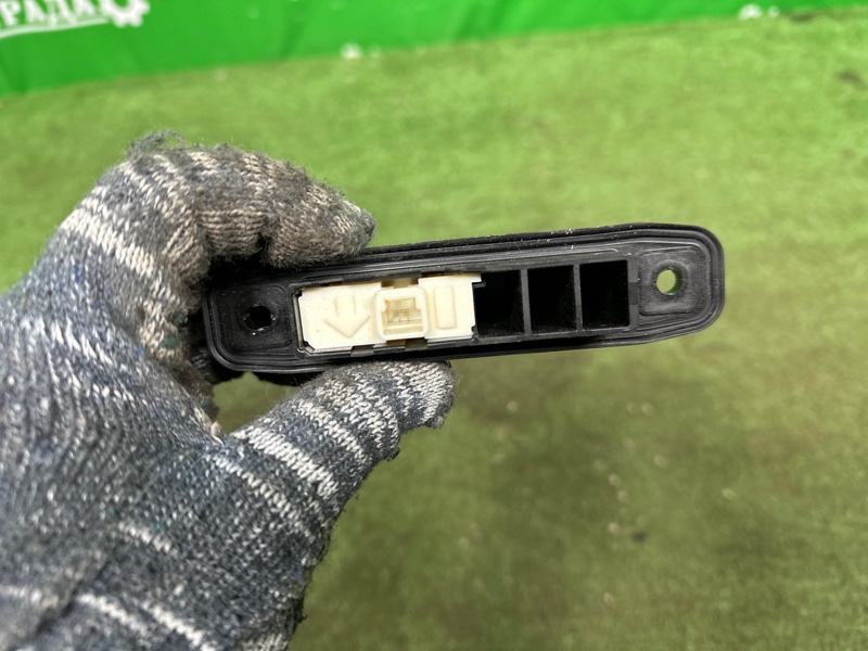 Кнопка открывания багажника, 2000 рублей, Москва